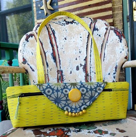 Pin By Betsy W On Bags Of Tapestry Handbag Patterns Diy Handbag