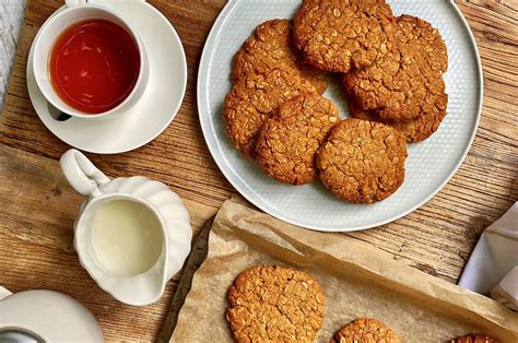 The Best Anzac Biscuit Recipe The Dinner Ladies