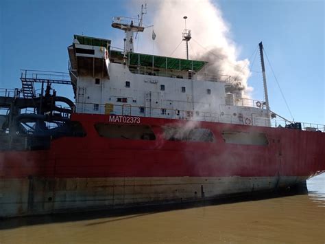 Prefectura Combate Un Incendio A Bordo De Un Buque Argentina Gob Ar