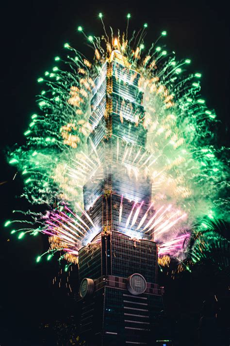 Download Taipei 101 Fireworks Wallpaper | Wallpapers.com