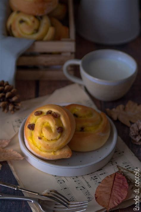 Girelle Danesi Con Crema E Uvetta Brodo Di Coccole