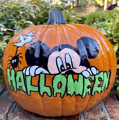 26 Easy Disney Pumpkin Painting Ideas To Create Your Own Happiest Place On Earth Allure Of Beau