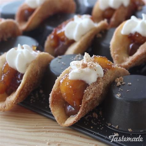 mini dessert tacos