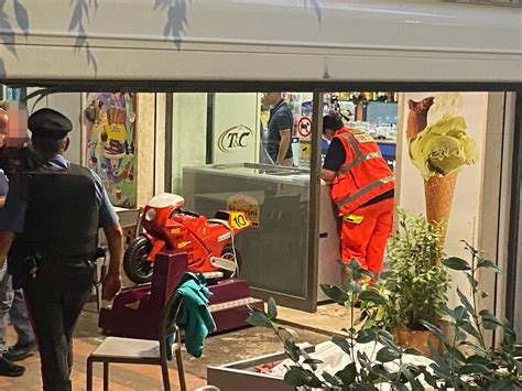 Sparatoria In Via Ravasco A Pescara Un Morto E Un Ferito Grave Veratv