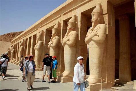 Tripadvisor Tour Nach Dendera Und Medinet Habu Gypten