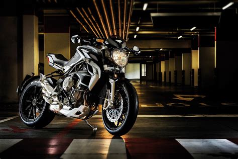 Mv Agusta Brutale 800 Dragster 2013 2014 Specs Performance And Photos