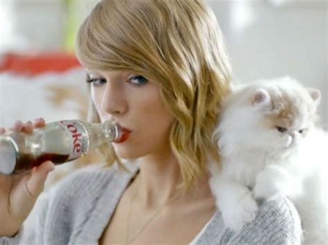 Comercial De Taylor Swift Para Coca Cola Light 2014 Actitudfem