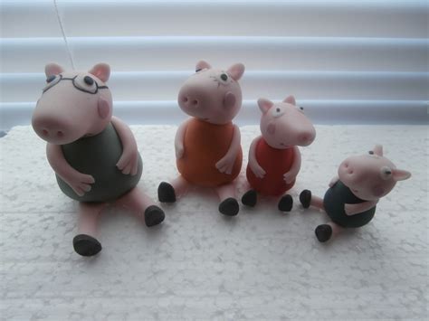 Peppa Pig And Family - CakeCentral.com