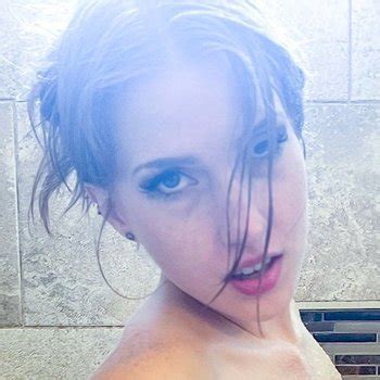 Amateur Octavia Red Loves To Suck And Take Dick Between Tits And In Snatch Photos