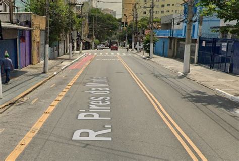 Acidente Entre Moto E Autom Vel Deixa Homem Ferido Na Rua Pires Da Mota