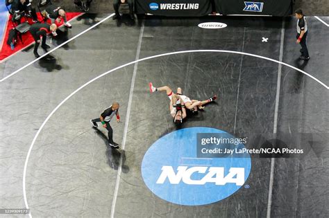 Yianni Diakomihalis Of The Cornell Big Red Wrestles Sammy Sasso Of