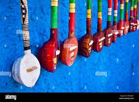 Traditional african instruments hi-res stock photography and images - Alamy