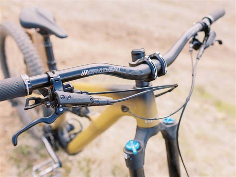 HOW MUCH SUSPENSION TRAVEL DOES YOUR MOUNTAIN BIKE REALLY NEED