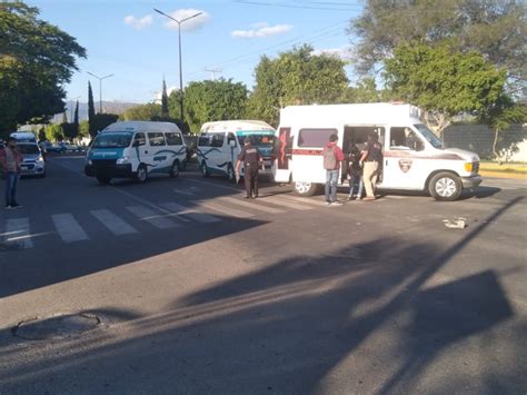 Accidente De Colectiva Deja Estudiantes Lesionados