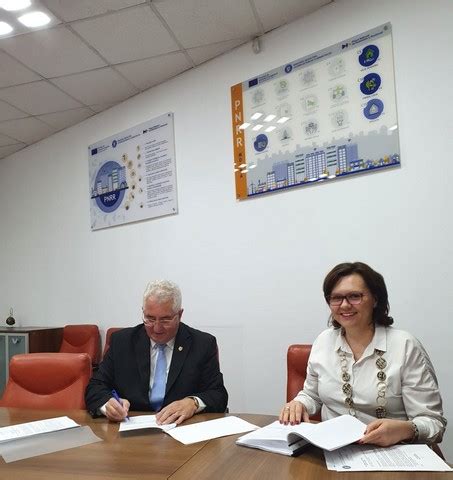 Contracte de aproape 12 5 milioane de euro pentru renovarea energetică