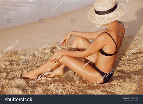 Sexy Suntan Woman Bikini Legs Relaxing Stock Photo 1390237727 Shutterstock