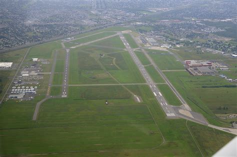 Aéroport De St Hubert Airport Cyhu Dsc9134m Jean Pierre Bonin Flickr