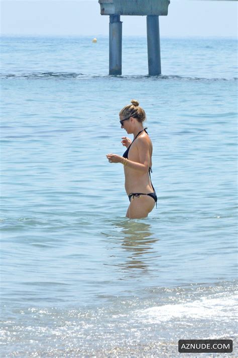 Gwyneth Paltrow Sexy Black Bikini On The Beach In Marbella AZNude