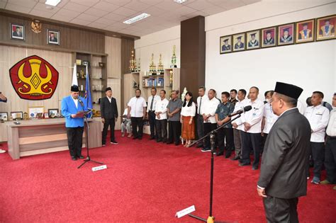 Rektor Lantik Dekan FMIPA Serta Sekretaris Dewan Pertimbangan Untad