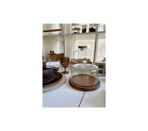 Presentoir à Gateaux En Bois Avec Cloche En Verre Toute l offre objet