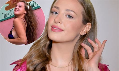 Naturalna Wiktoria Gąsiewska na wakacjach w Grecji Pozowała w samym bikini