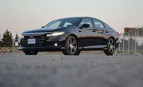 2021 Honda Accord Hybrid Review: The Great All-Rounder | AutoGuide.com