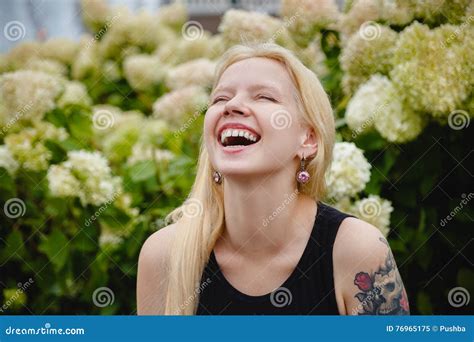 Petite Blonde Short Stature In A Big City Stock Image Image Of Large Midget