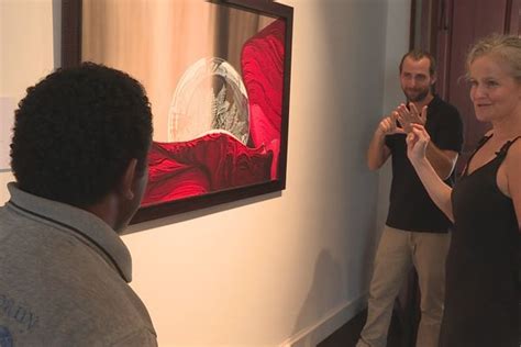 L exposition Merveilles cachées découverte par les personnes sourdes