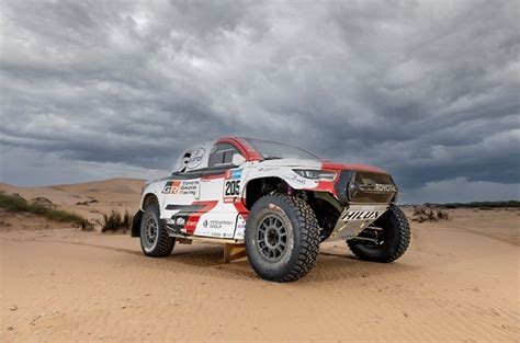 Toyota announces crews for Dakar 2023, and changes to 266kW Hilux ...