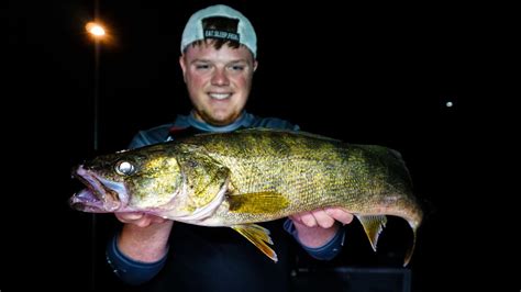 Trolling For Mid Summer Walleyes Green Bay Wi Youtube