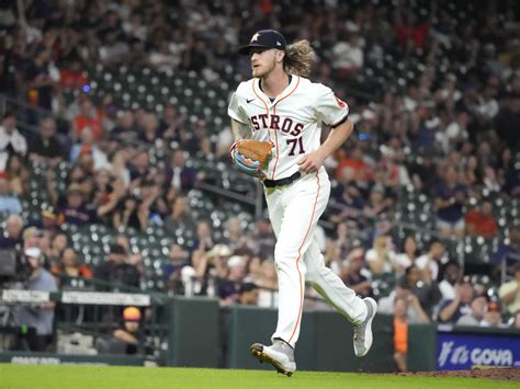 Josh Hader throws two innings in win after telling manager he'd do it