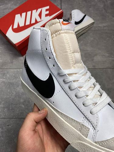 Купить Женские кроссовки в стиле Nike Blazer Mid '77 White Black (Белый ...