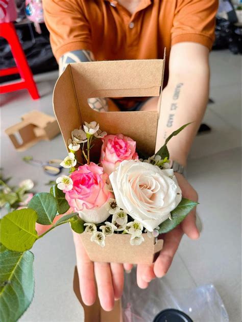 Không gì hot bằng set hoa nước dịp 8 3 người bán được dịp hốt bạc vì đắt như tôm tươi