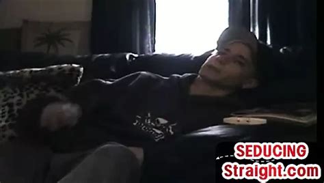 Amateur Verf Hrter Hetero Mann Wird Von Schwuler Nachbarin Gelutscht Xhamster