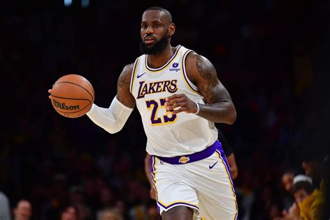 Former Lakers Champion Says LeBron James Already Deserves A Statue In L