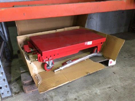 Hydraulic Mobile Table Lift Truck Auction (0032-7041622) | Grays Australia