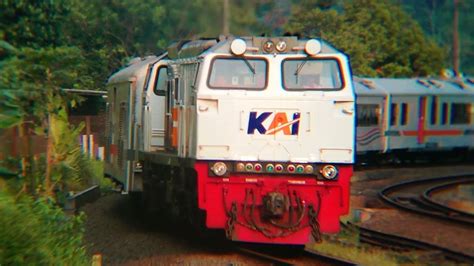 Hunting Kereta Api Dapat Momen Lokomotif Dobel Traksi Lokomotif Seri Cc