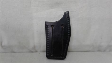 Lot Detail - LEATHER GERBER KNIFE SHEATH