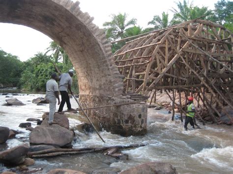 Tanzania Revives Stone Arch Bridge Construction For River Crossings