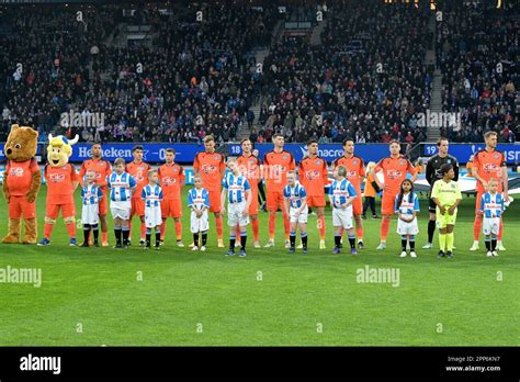 HERENVEEN - Players of SC Heerenveen prior to the Dutch premier league ...