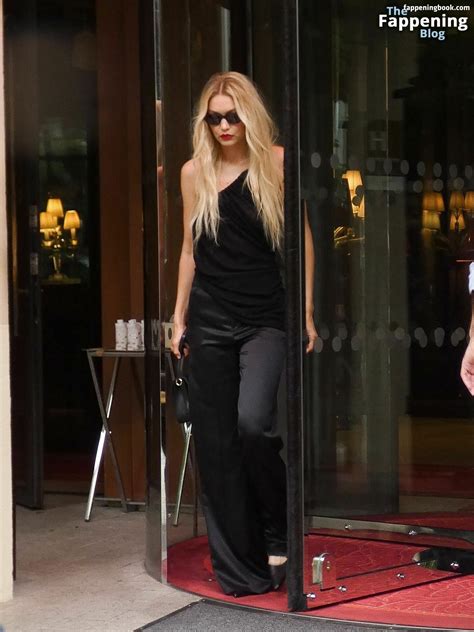 Gigi Hadid Nude OnlyFans Leaks Fappening FappeningBook