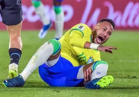 Após Um Ano Sem Jogar Neymar Vive Expectativa Para Voltar Aos Campos