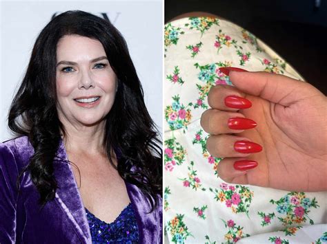 Lauren Graham And I Have The Same Signature Red Nail Polish