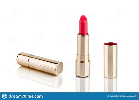 Barra De Labios Roja En Tubo De Oro En El Fondo Blanco Con La Reflexi N