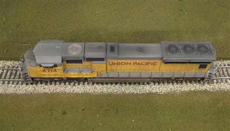 Athearn Genesis Union Pacific SD70M w/ Flared Radiators UP #4714 ...