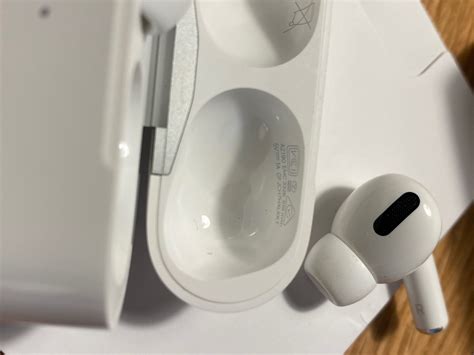 Please Help To Check My Airpods Pro Its … Apple Community