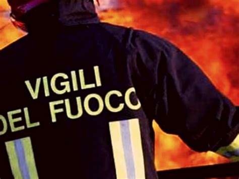 Oristano Incendio Nella Notte Nellex Mattatoio Di Via Rockefeller