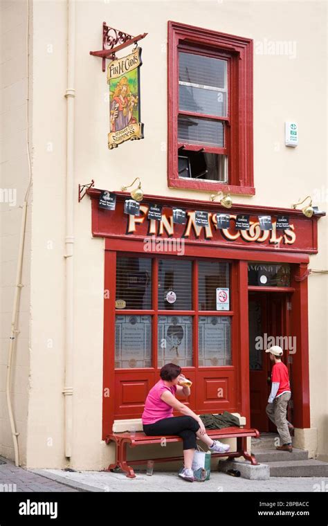 Donegal Street Hi Res Stock Photography And Images Alamy