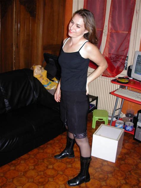Γαλλίδα Milf Ποζάρει Με Καμάρι Μέχρι Να Τα Πάρει Στη Μούρη KoUrSaRoS net