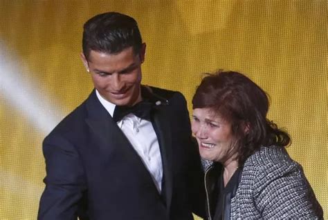 Cristiano Ronaldo Dumps Model Girlfriend Because She Snubbed His Mum S